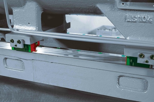 linear guide way of injection molding