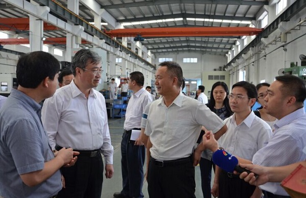 lanson injection moulding machine workshop